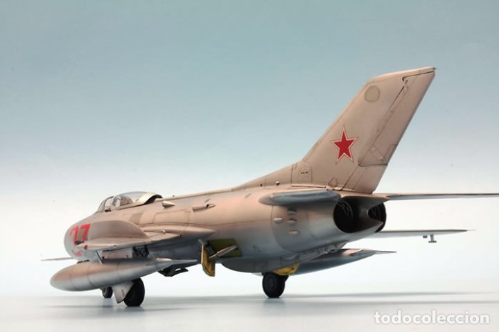 Trumpeter 1/48 02803 MiG-19S Farmer C Plastic Model Aircraft Kit 